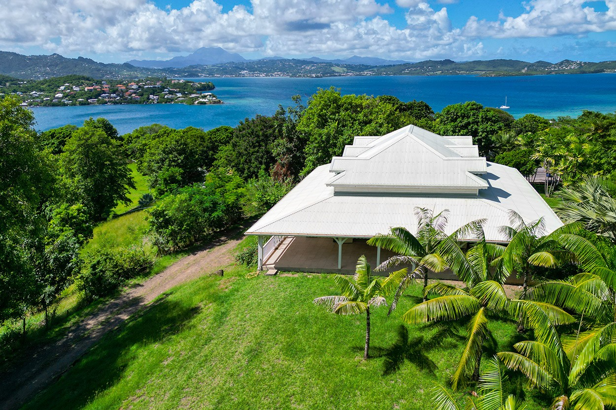 Caribbean coastline in Martinique